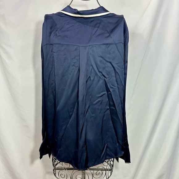 Boden navy straight satin tipped button down blouse size 12 - Picture 5 of 8